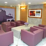 מלון Espace Cite 2*