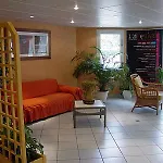 Espace Cite מלון קרקסון