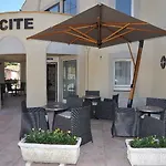 Espace Cite 2* קרקסון