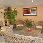 Espace Cite מלון קרקסון