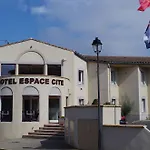 Espace Cite מלון 2*