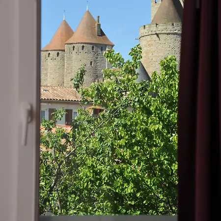 Espace Cite Szálloda 2*