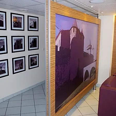 Espace Cite Отель Каркассон