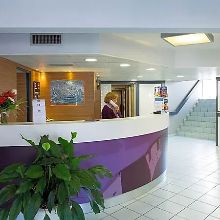 Espace Cite Отель Каркассон