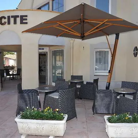 Espace Cite 2* Каркассон