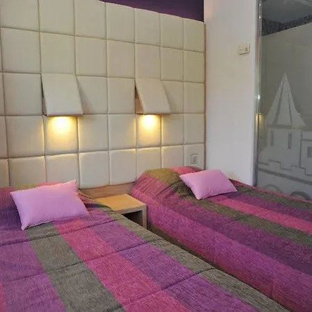 Szálloda Espace Cite 2*