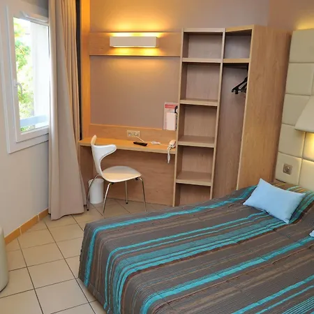 Espace Cite 2*