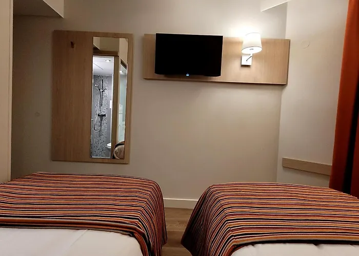 Hotel Espace Cite 2*