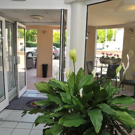 Otel Espace Cite
